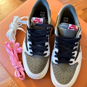 Air Jordan 1 lows - Travis Scott OG